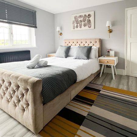 Beautiful Newly Renovated House In Rainham Essex Villa Ngoại thất bức ảnh