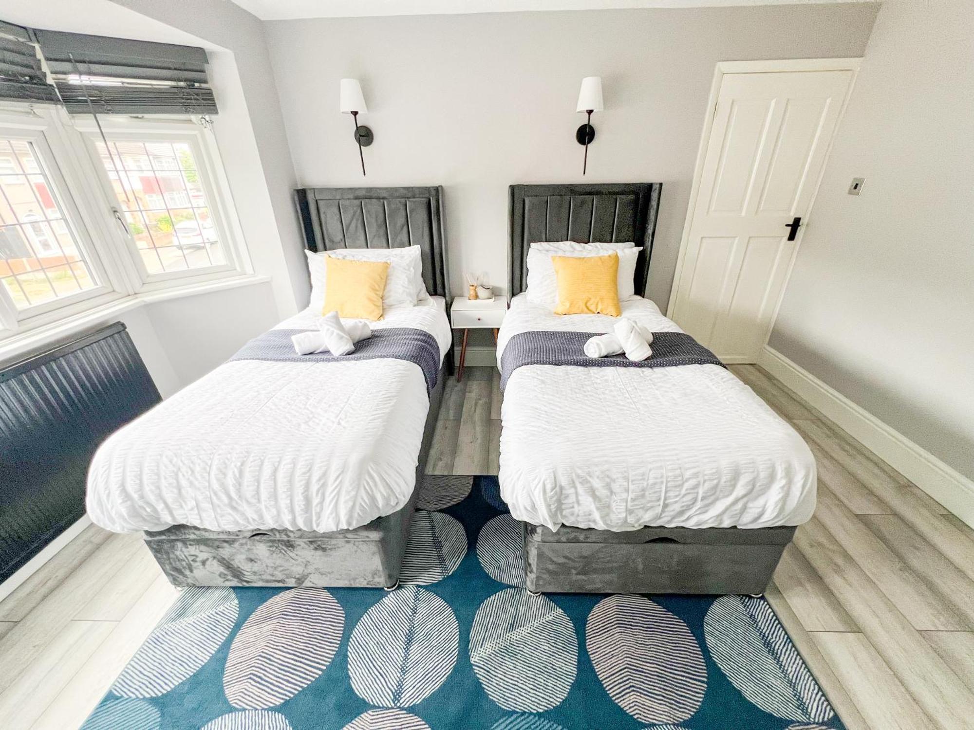 Beautiful Newly Renovated House In Rainham Essex Villa Ngoại thất bức ảnh