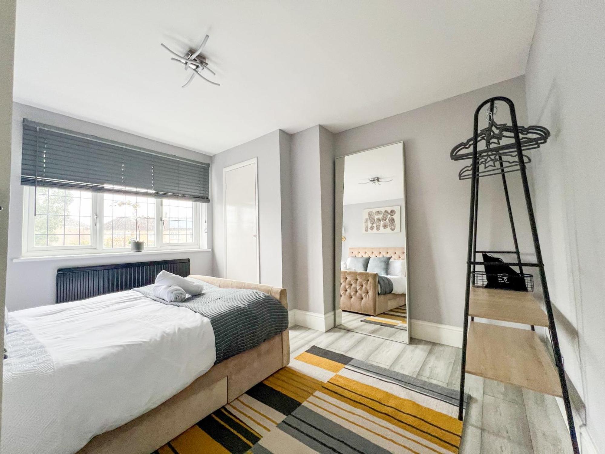 Beautiful Newly Renovated House In Rainham Essex Villa Ngoại thất bức ảnh